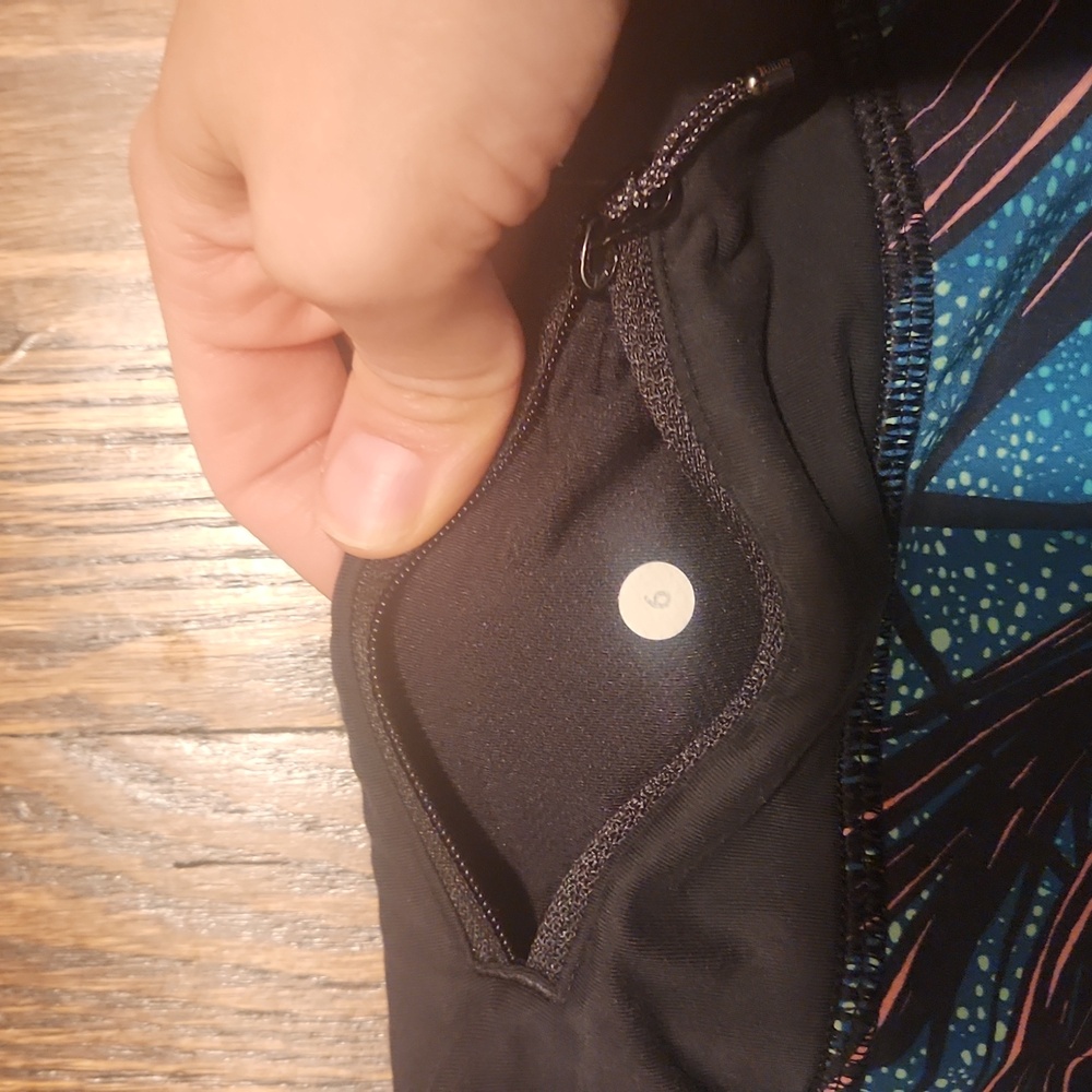 Lululemon Speed Short Size 6 - Picture 4 of 6